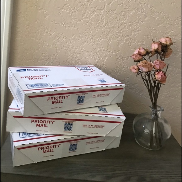 Meet your Posher, Brianna💓 - Picture 4 of 4